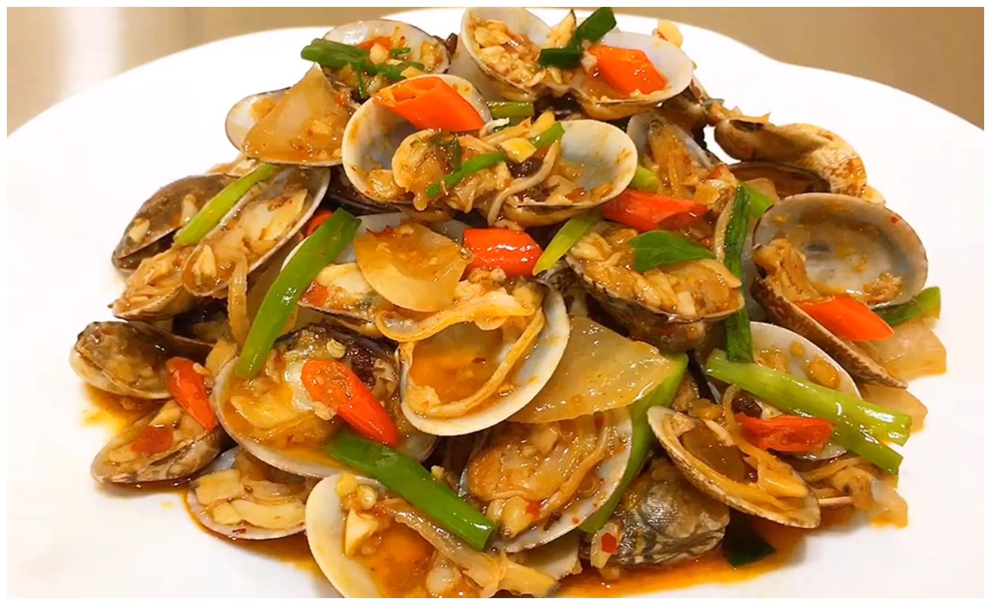 买一兜子花甲回家做个香辣花甲鲜香美味肉质q弹超好吃
