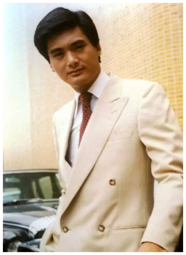 为男友退圈时红遍亚洲十年遭弃被周润发骂醒今逆袭成女王