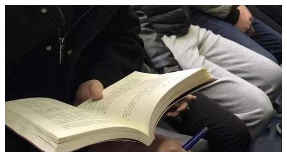 英国科学家实验:每天睡6小时和8小时的区别,简直不可思议休闲区蓝鸢梦想 - Www.slyday.coM 英国科学家实验:每天睡6小时和8小时的区别,简直不可思议休闲区蓝鸢梦想 - Www.slyday.coM