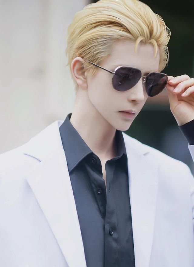 什么是一眼就心动?看了熊祁的理查德cos,我瞬间心动了!