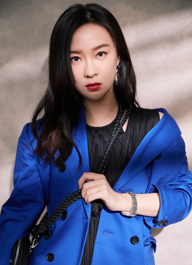 霍思燕被杜江宠成公主,纤细美腿堪比18岁少女,幸福是能看出来的休闲区蓝鸢梦想 - Www.slyday.coM 霍思燕被杜江宠成公主,纤细美腿堪比18岁少女,幸福是能看出来的休闲区蓝鸢梦想 - Www.slyday.coM