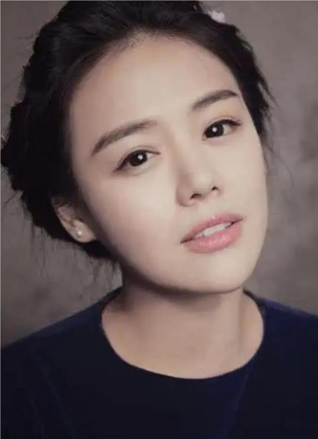 马思纯唯美写真照,魅力动人!__财经头条