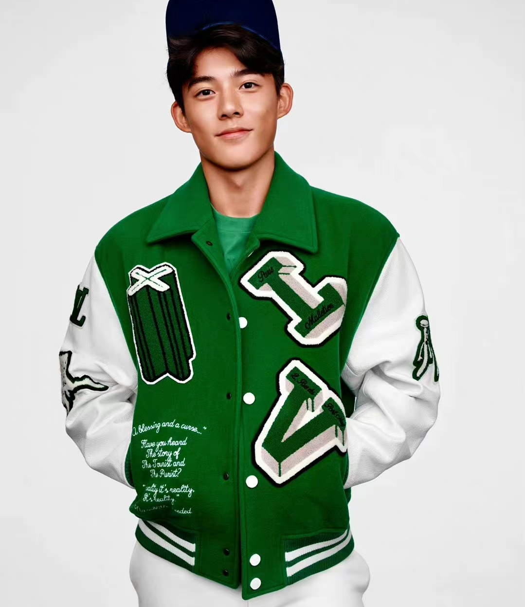 前国脚李明的儿子李嗣镕最近晒出自己的时尚写真