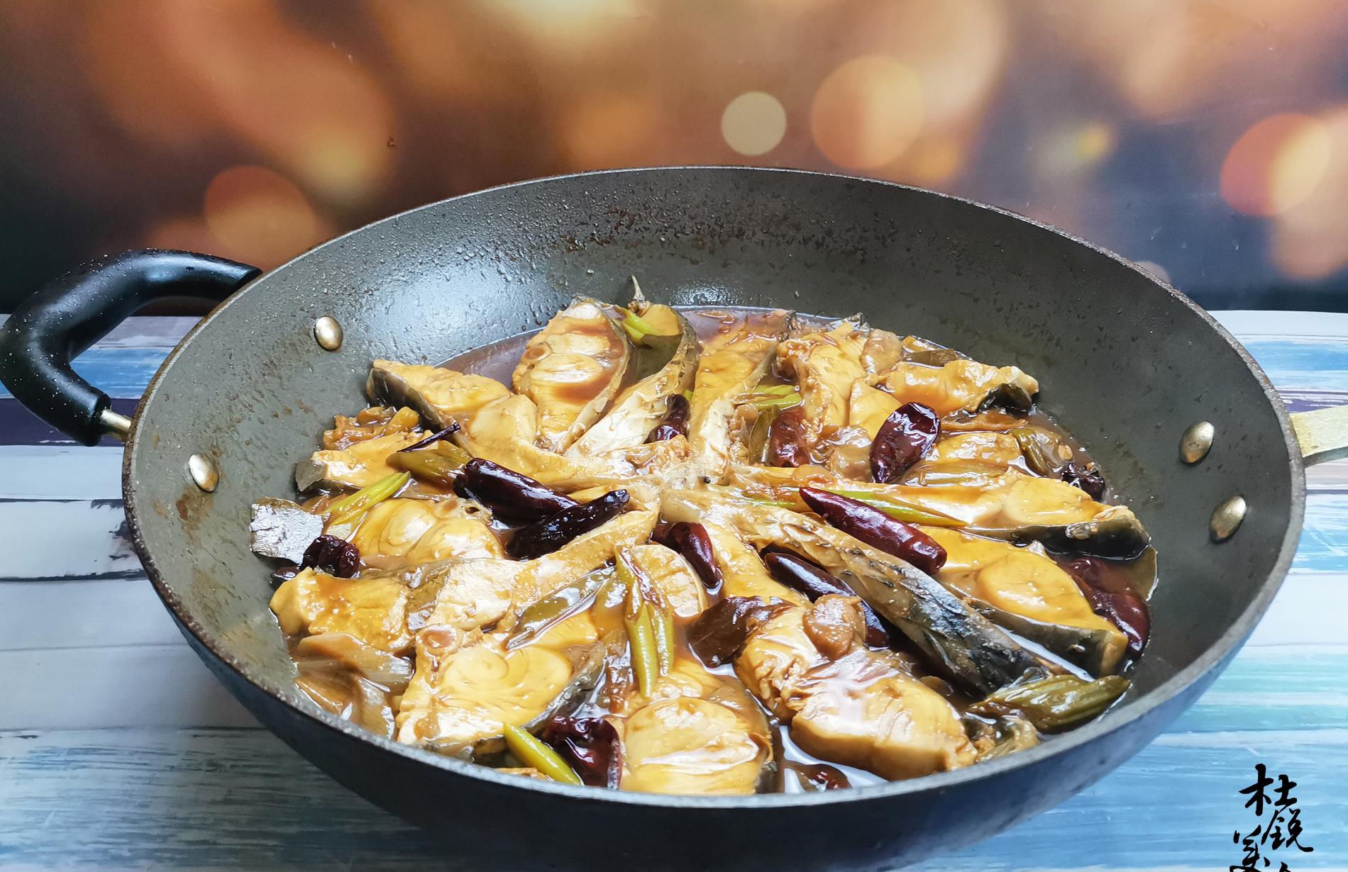 美味炒鱼块块完整又入味1个菜足够6人吃家庭聚餐首选