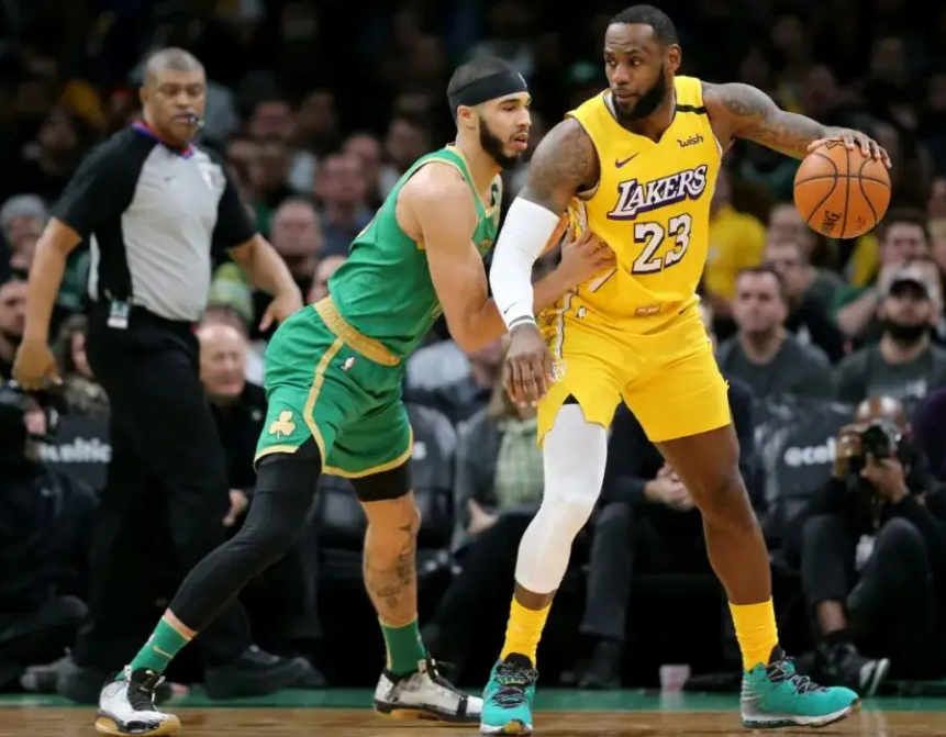 飘过头塔图姆突爆过激言论令詹姆斯难堪球迷他是科比粉丝