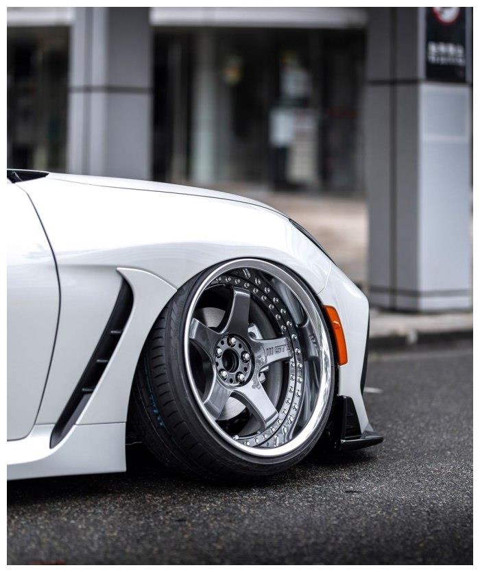 新款斯巴鲁brz改装欣赏外八脚真够个性的