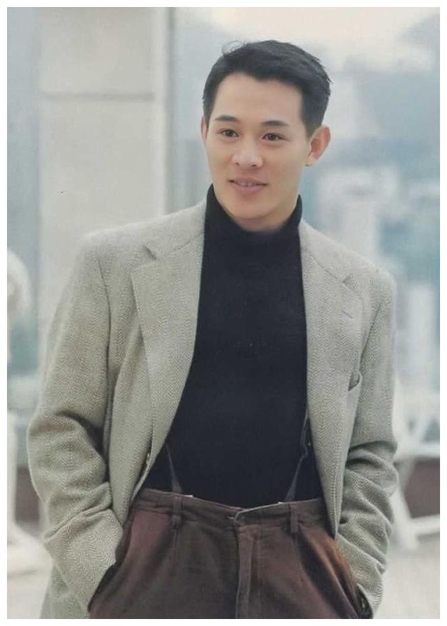 李连杰57岁生日分享大量年轻时的照片