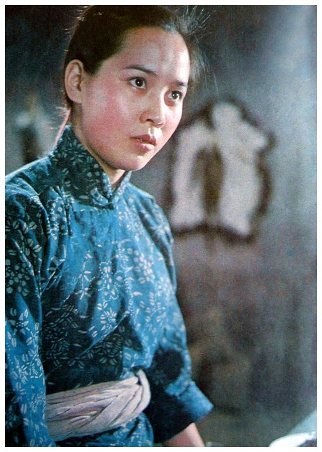 三版野火春风斗古城王晓棠王心刚斯琴高娃王亚楠先后当主角