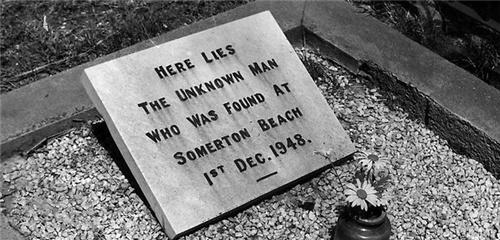 海滩上出现一神秘尸体，专家在暗兜发现2波斯文字，72年仍未破解休闲区蓝鸢梦想 - Www.slyday.coM