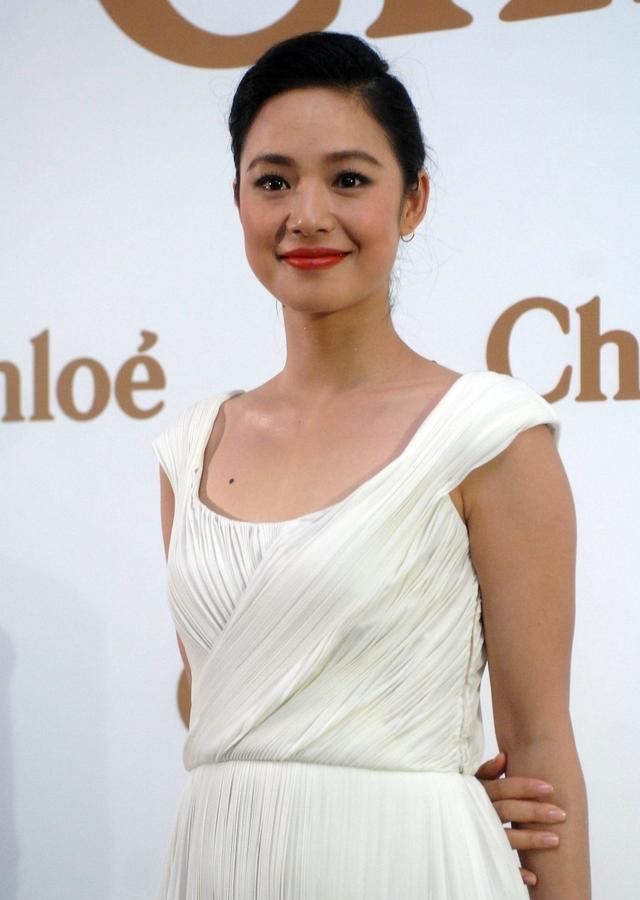 姜文的老婆——周韵个人相册,比姜文小15岁