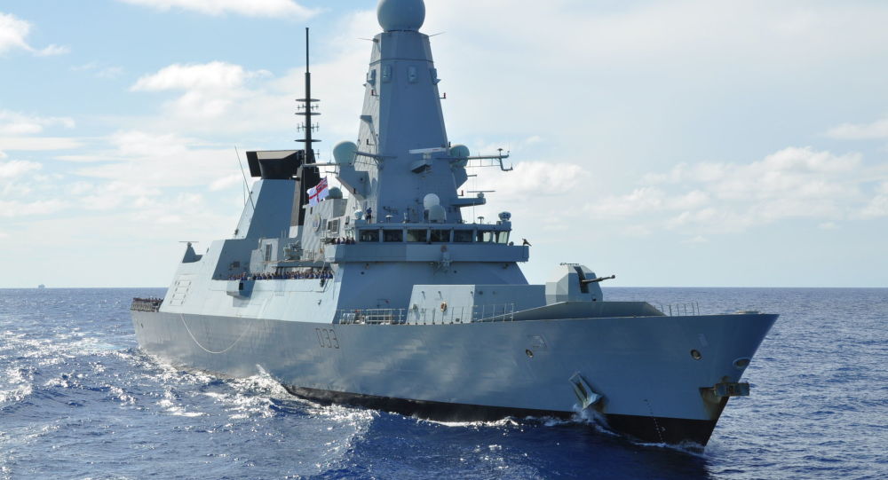 英国方面的消息人士表示,隶属于英国皇家海军的一艘反潜护卫舰和一艘