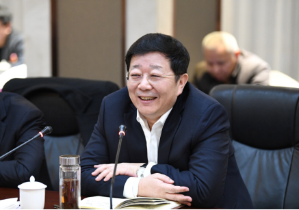 天水高端装备产业园项目签约东旭集团董事长李兆廷表示感谢