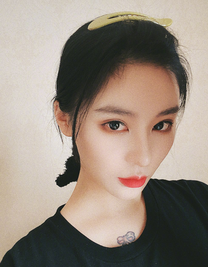 变形记嘉宾杨馥宇,自曝拒绝《青春有你2》,看清咋回应:霸气!