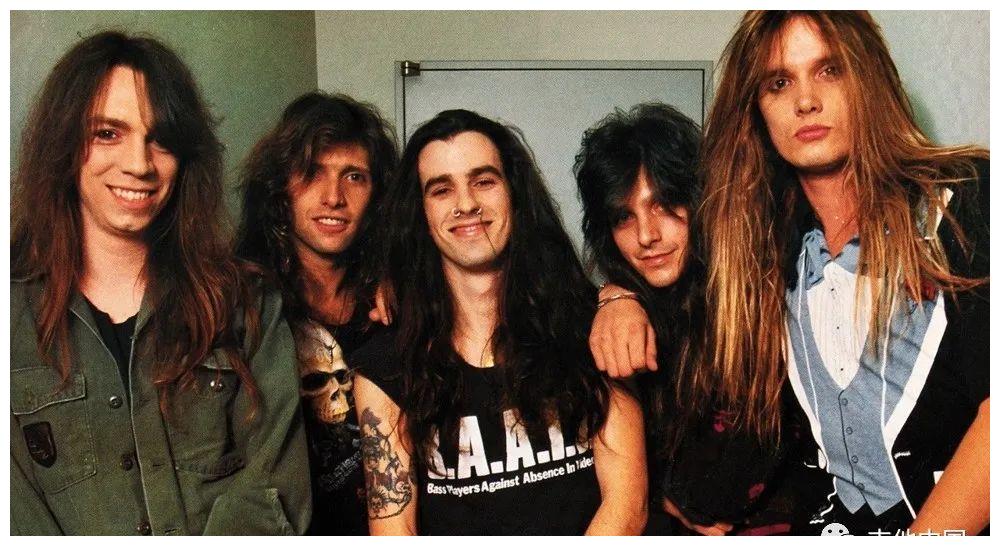 【大师课堂】skid row 穷街乐队吉他手教你演奏经典曲目__财经头条