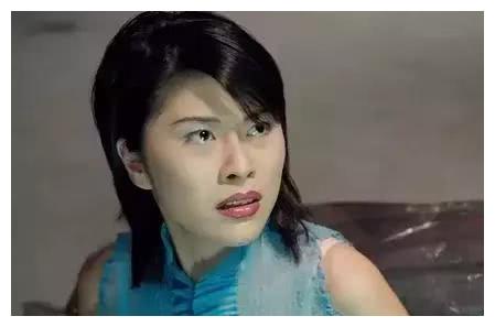 她被称为《古惑仔》第一美人,今43岁仍然韵味十足!