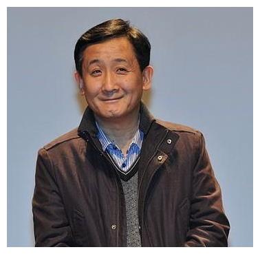 另外一位香港tvb的这位资深的老演员梁天,他已经在去年就离开了这个