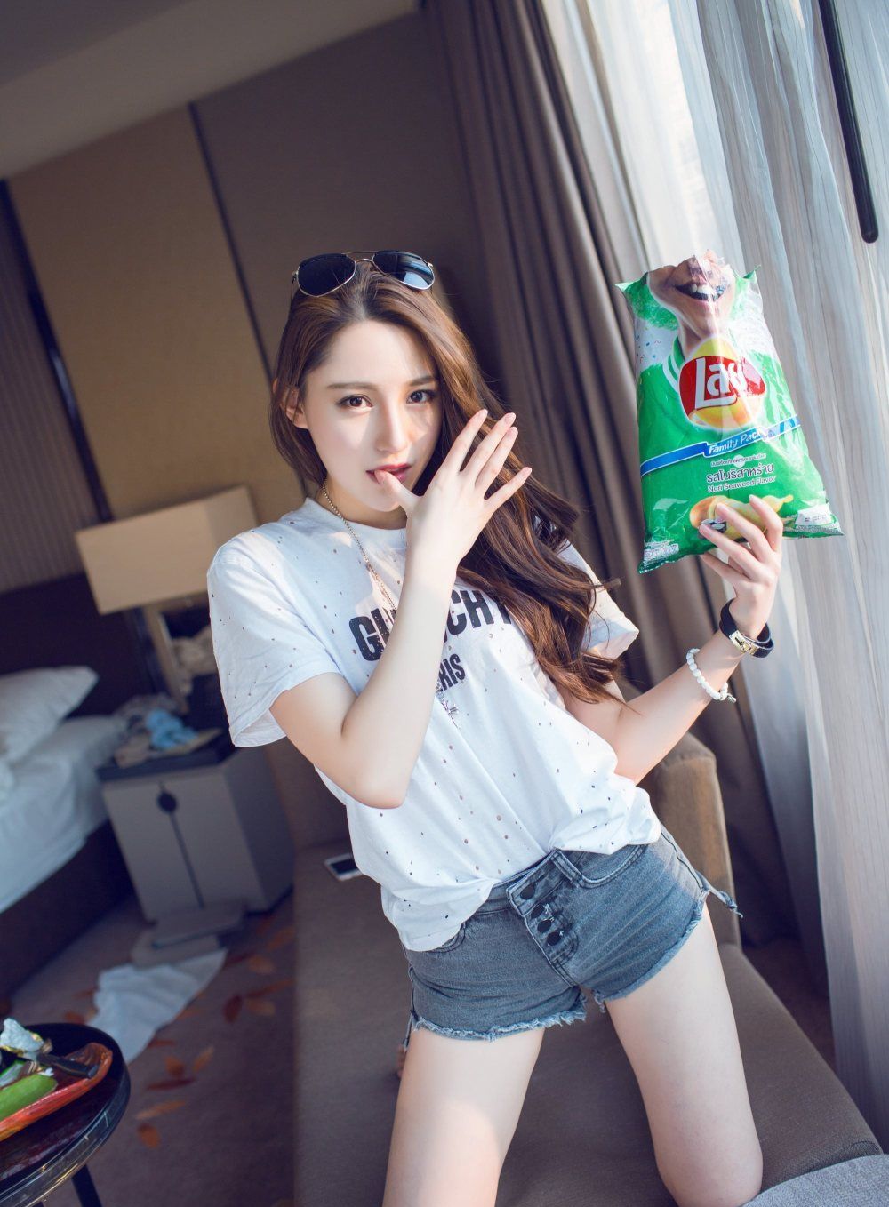 刘奕宁Lynn时尚娇俏小美女自拍照