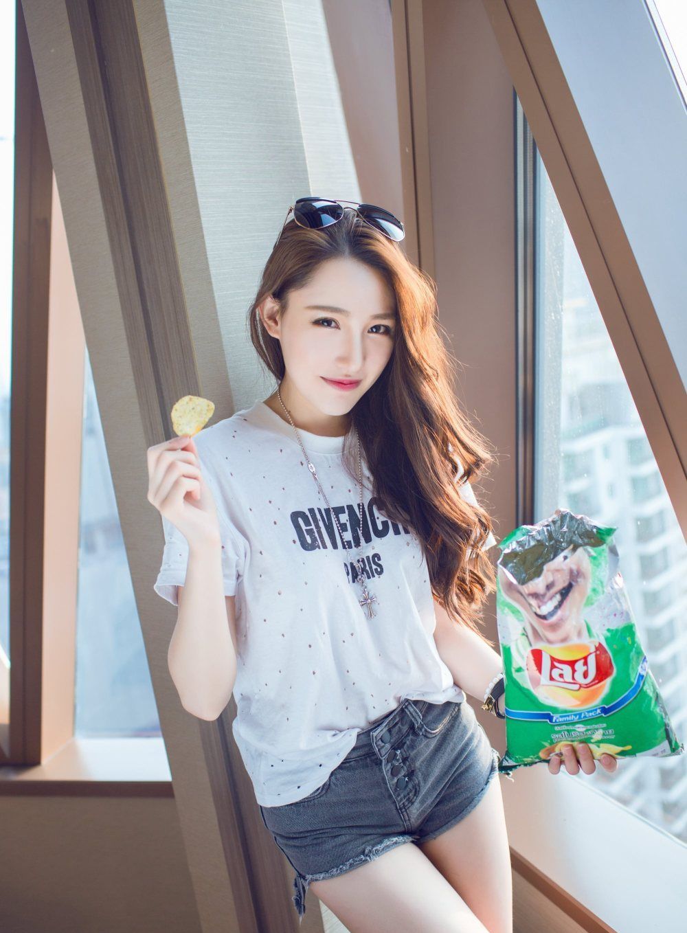 刘奕宁Lynn时尚娇俏小美女自拍照