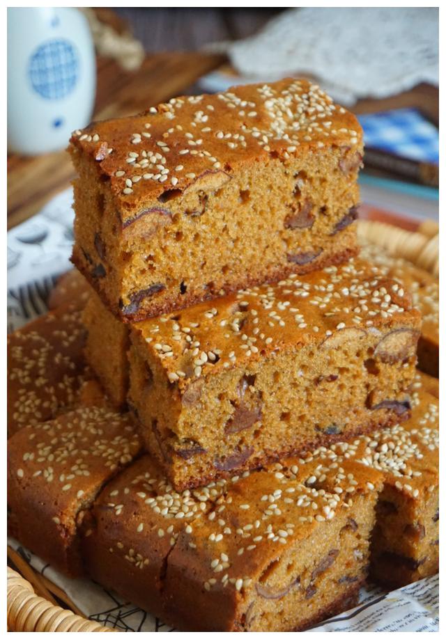 家人长辈最爱的枣糕特简单,女人常吃面色红润气血不虚,暄软香甜