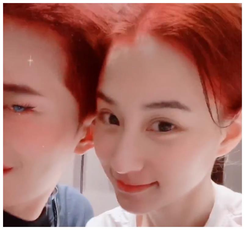 窦骁与富家女沉迷恋爱无心工作?粉丝催何超莲:让他出来搞事业吧