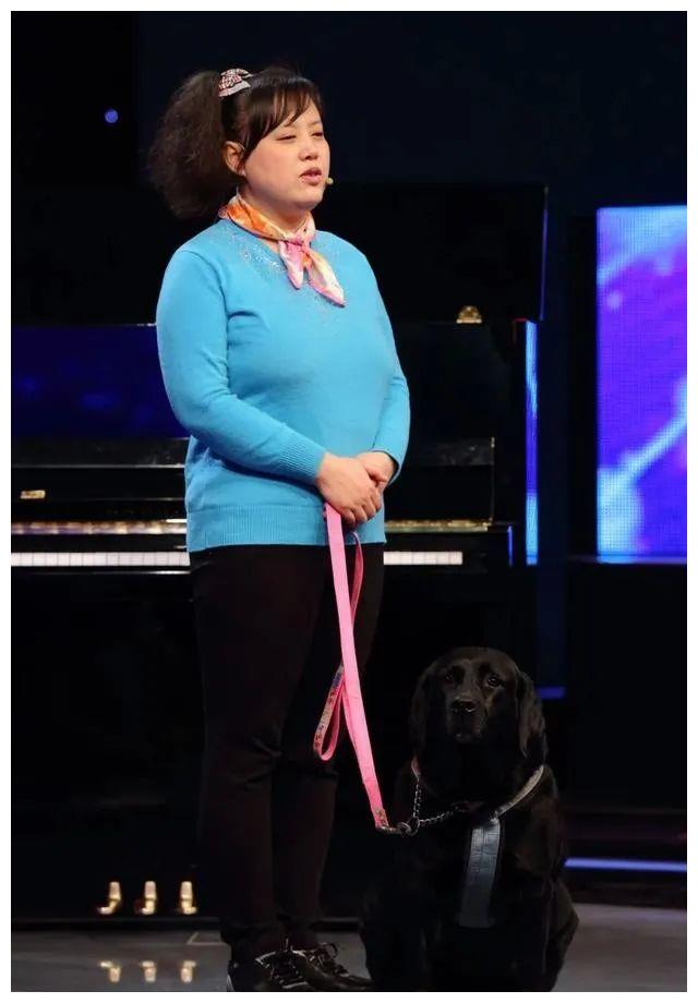 盲人钢琴调律师陈燕