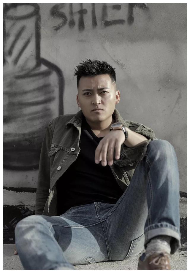 与罗布桑珠在格萨尔王城邂逅圣洁家园