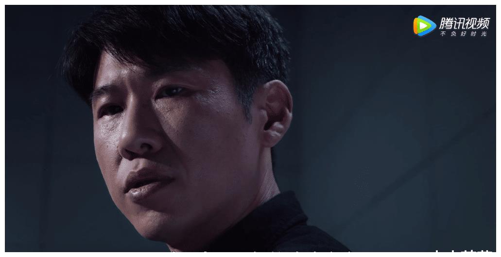 《暴风眼》:王骁在被审讯时,还给他的老板上了堂表演教学课