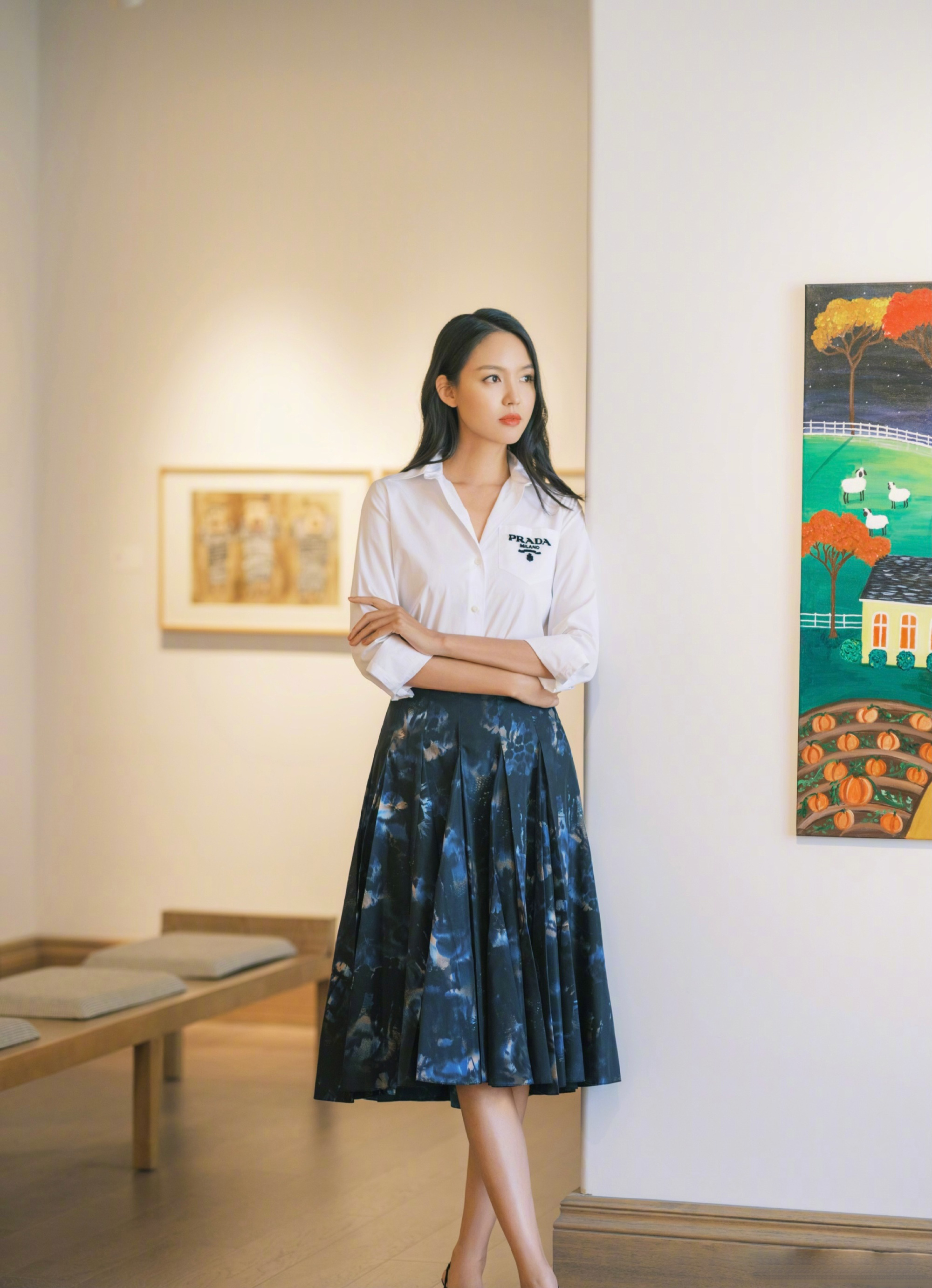 世界小姐张梓琳最新大片今日发布,全黑鱼尾裙女人味十足_高清图集