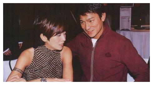 他是梅艳芳的挚爱,却转身娶张丹露,结婚9年连生3胎因甄子丹息影