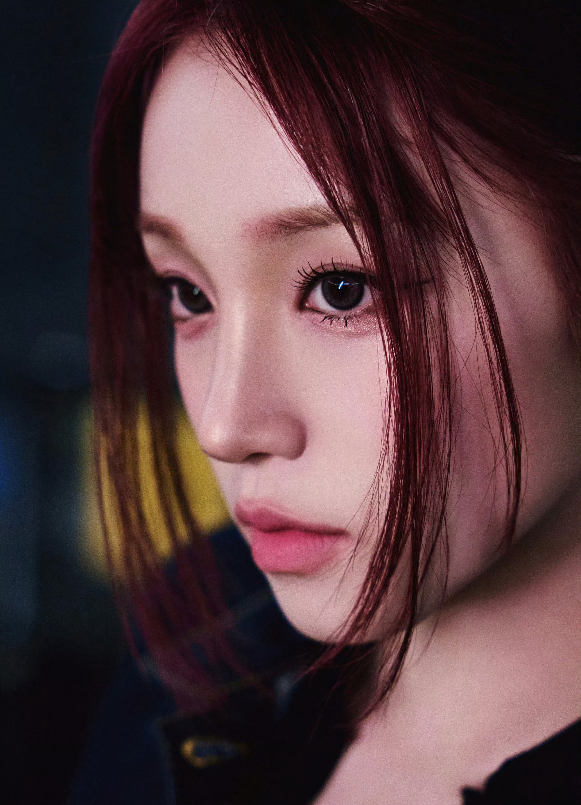 宋雨琦亮相Fendi 2026 秋冬大秀，气质清新，温柔可人