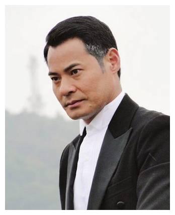 5位香港明星真当过警察,最后一位还是"警花"|警察|张家辉|警匪片_新浪