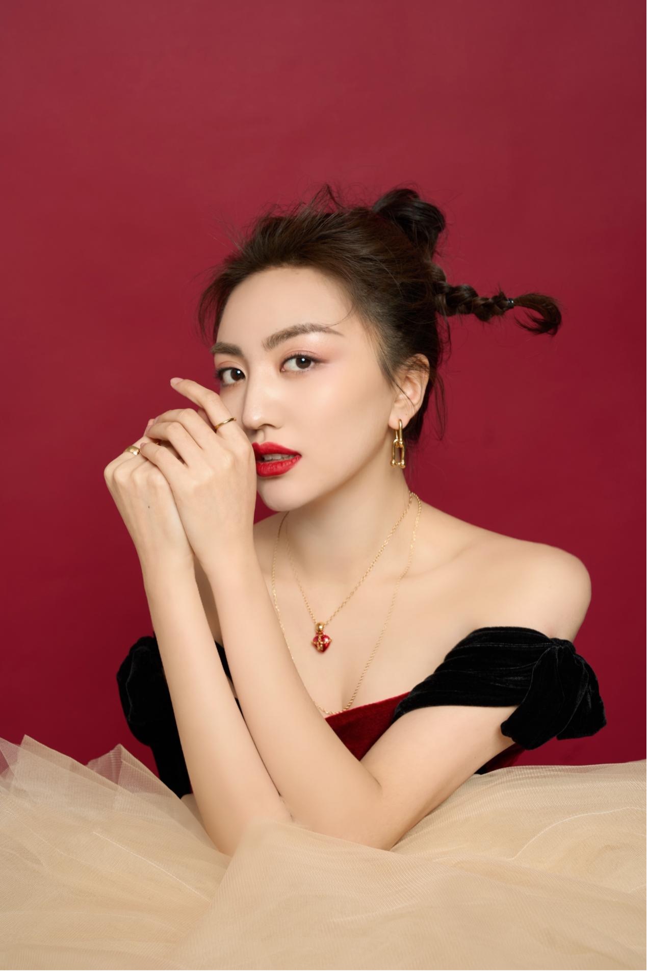 演员陈美林签约花草文化开启事业新篇章
