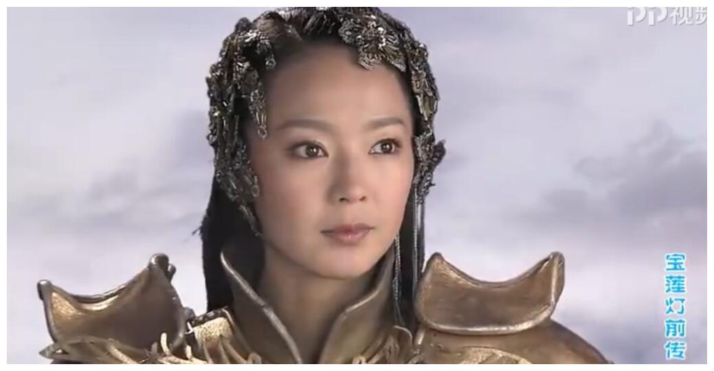 《宝莲灯前传》中,刘希媛饰演东海三公主敖听心,一身金色盔甲,女将军