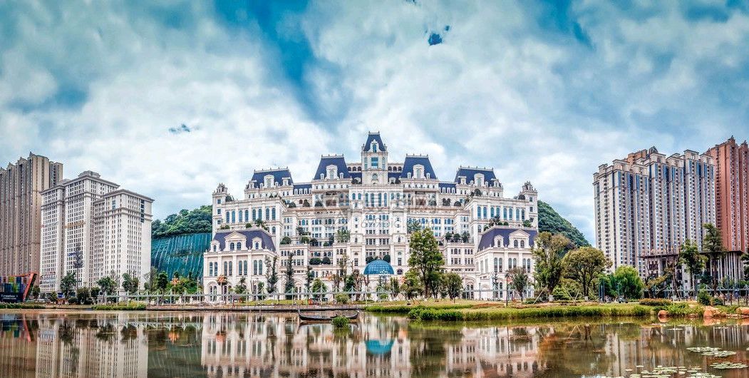 贵州省贵阳市的花果园社区炮楼林立,堪称亚洲第一大社区_高清图集