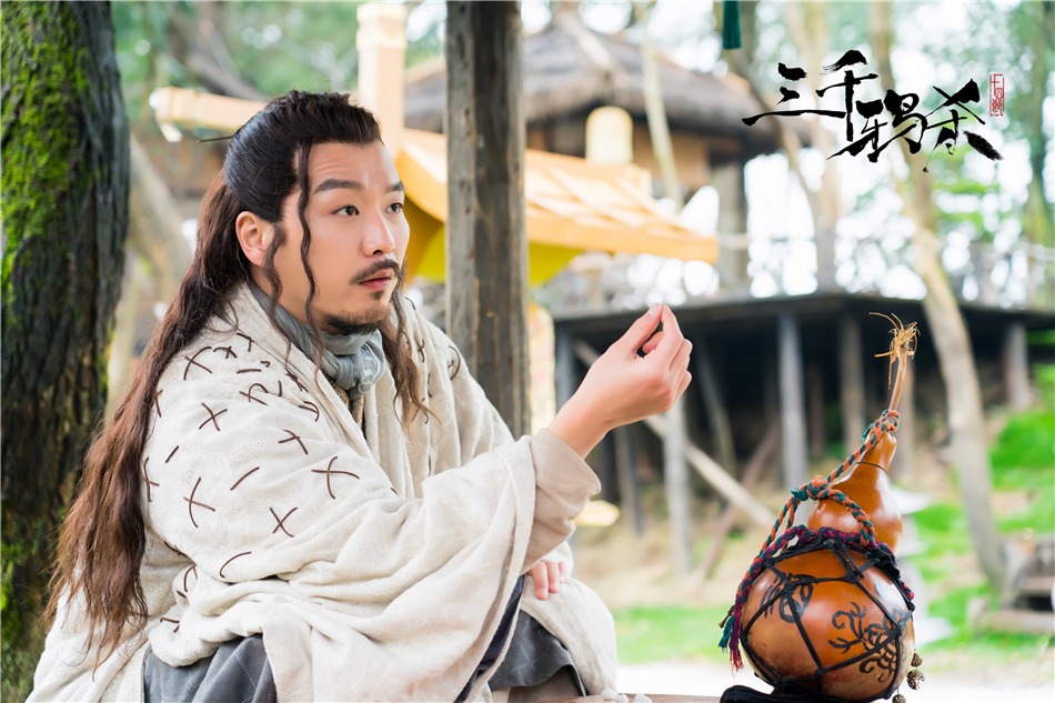 正文  由回宇执导,赵天佑编剧,郑业成,赵露思,李路琦等青年演员共同