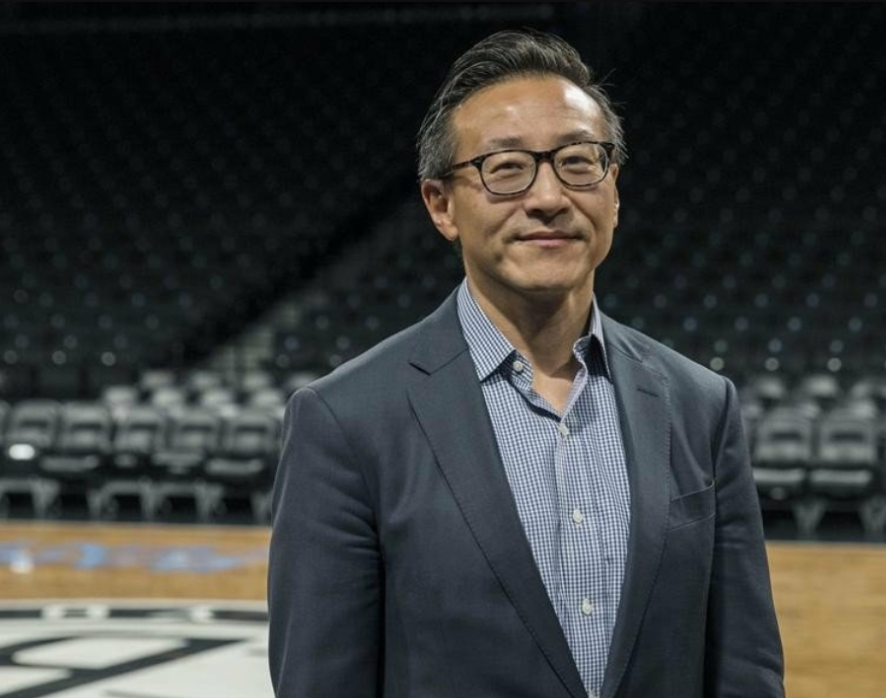 即便是篮网队本赛季失败了但是蔡崇信投资篮网队可赚了不少钱