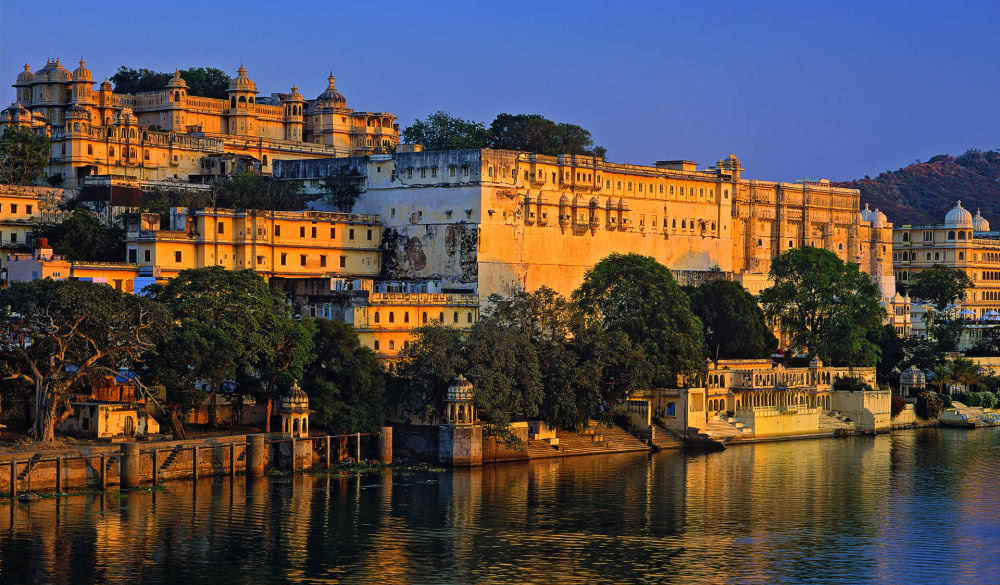 它位于印度的南部,是卡纳塔克邦的首府,共有人口1050万人.