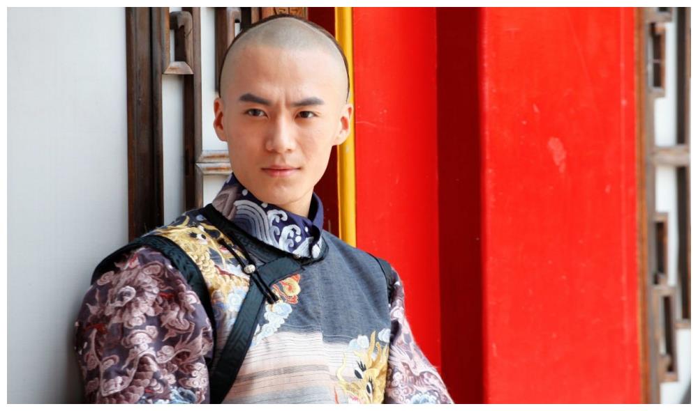 宫锁心玉:素言为什么不选喜欢她的十四爷,非要嫁给不爱她的四爷|素言