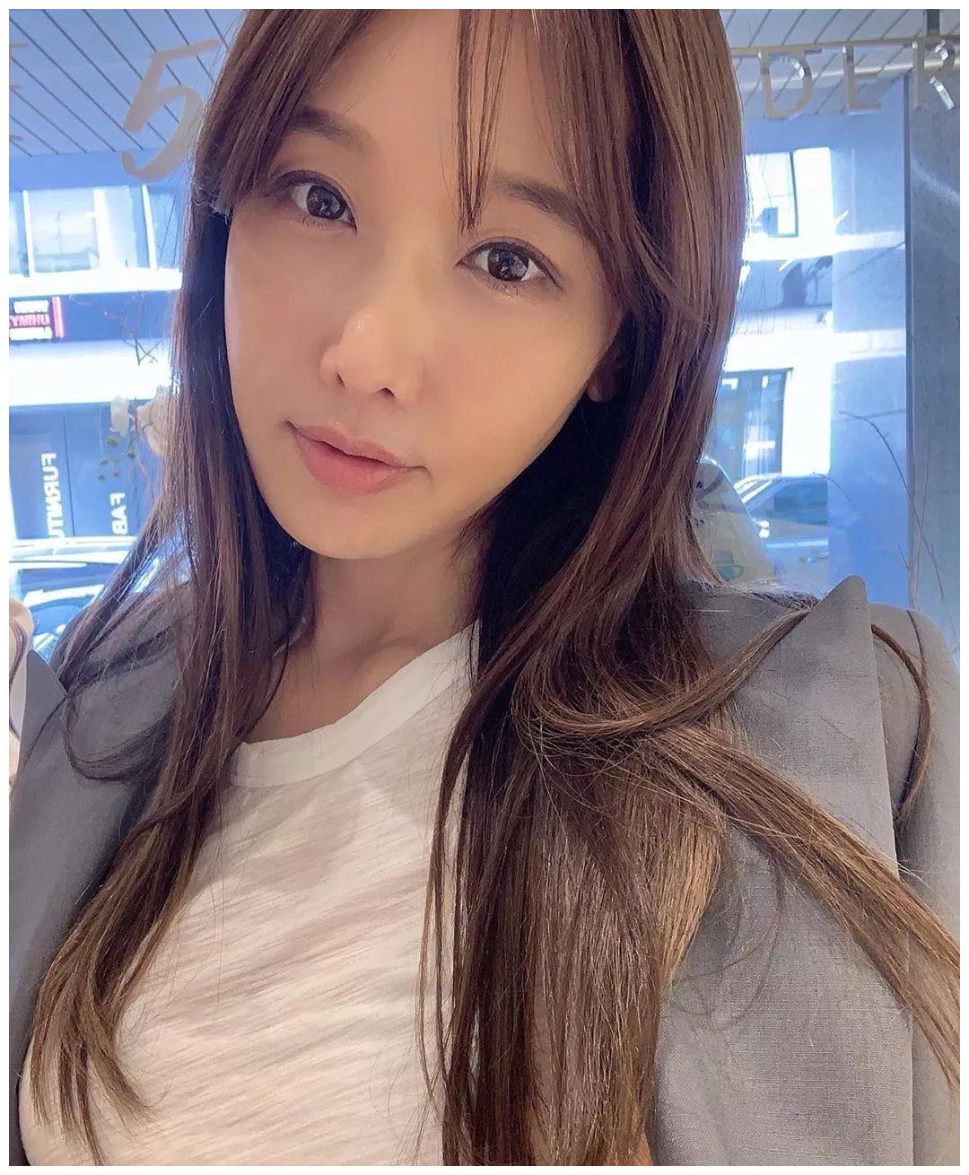 51岁「冻龄美妈」走红全球|李秀珍|牙医|韩国_新浪新闻