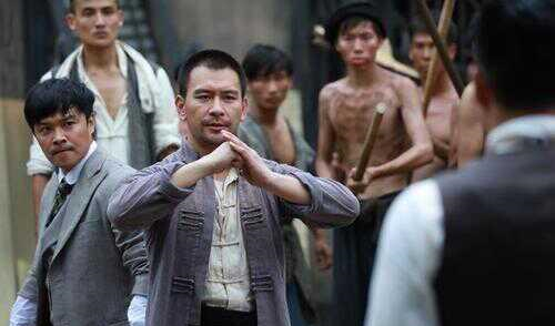 分别是郑抱真,华克之,余亚农,余立奎,基本上斧头帮的大案要案都是这四