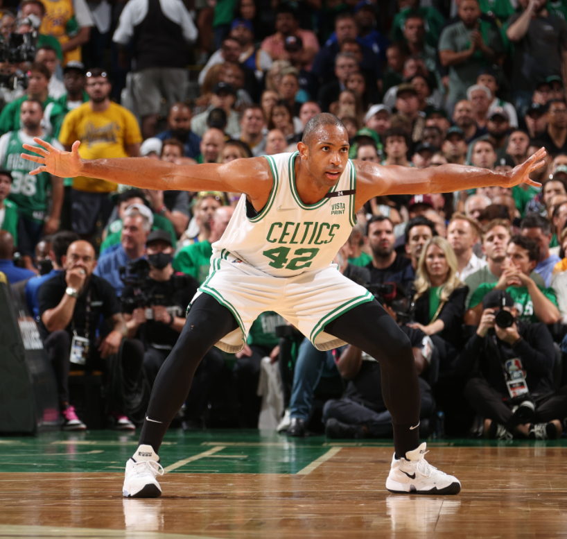 库里34+7，勇士总冠军！格林12+8功不可没，布朗34+7塔图姆成罪人休闲区蓝鸢梦想 - Www.slyday.coM