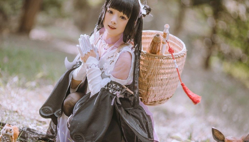 剑网3未烬花萝cos:月悬清秋引,关山魂梦长