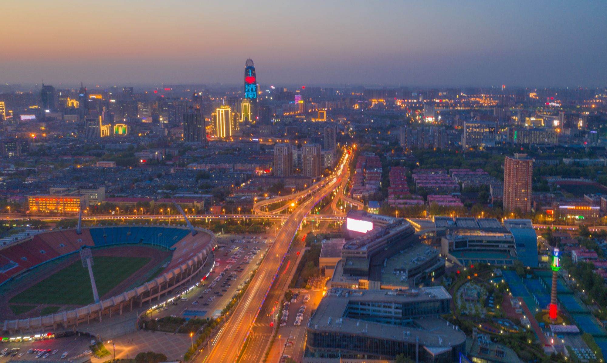 航拍济南城市风光,夜色阑珊灯光璀璨_高清图集_新浪网