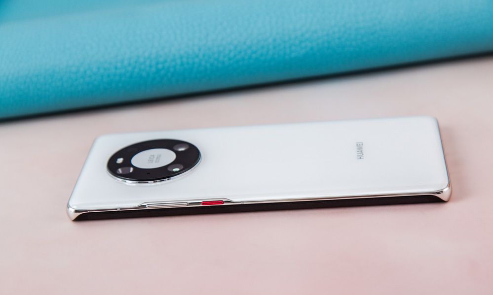 华为mate40 pro釉白色图赏,"星环"能在机圈掀起新风尚吗?