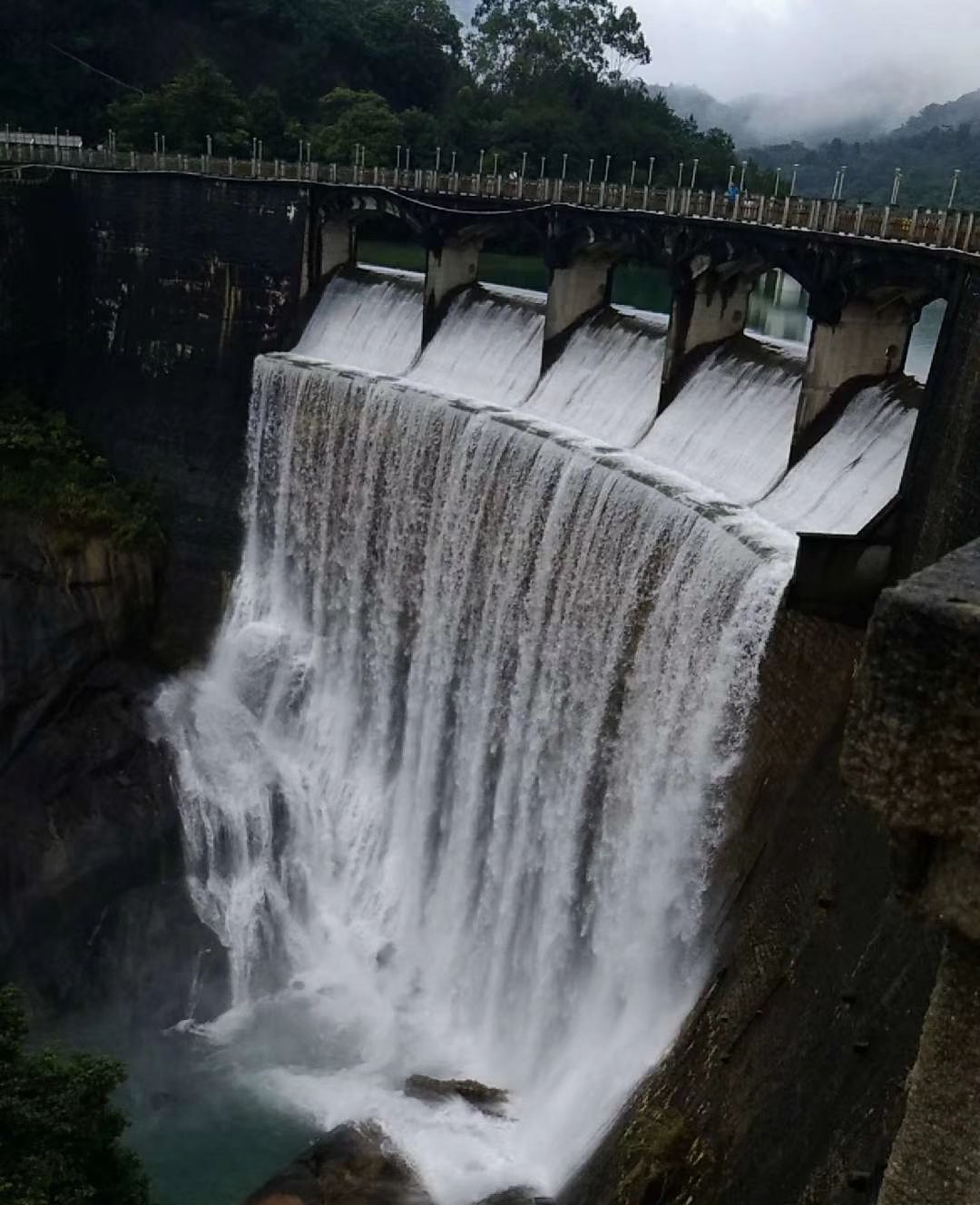 增城大封门水库雨季会有瀑布啊