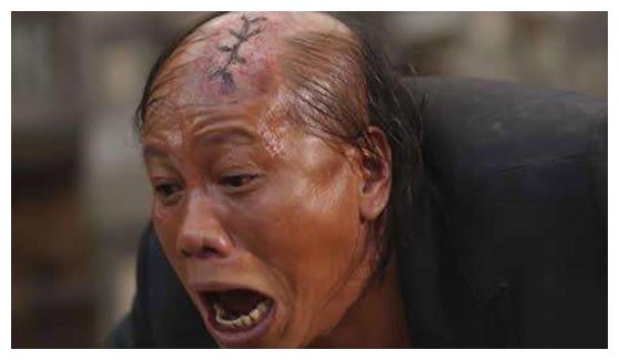 功夫火云邪神变酒业老板工作室别有洞天满墙红酒显奢华