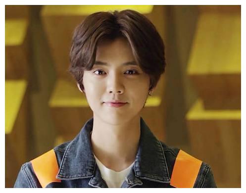 吴世勋话题男星的中分发型千玺帅炸了吴世勋像王子