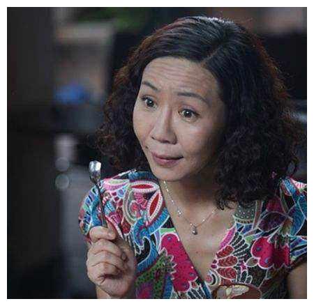 她是"最丑女演员",其貌不扬却嫁德国富豪,如今事业婚姻双丰收