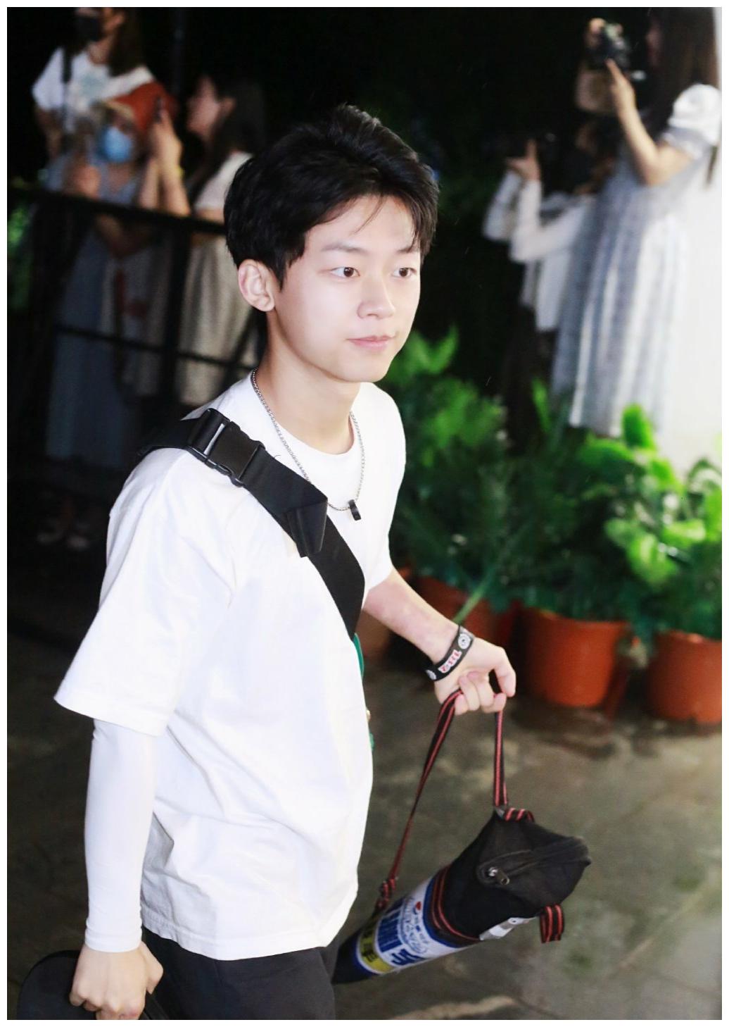 《明日4》谢渊宇,一个独自在角落里发光的无名之辈