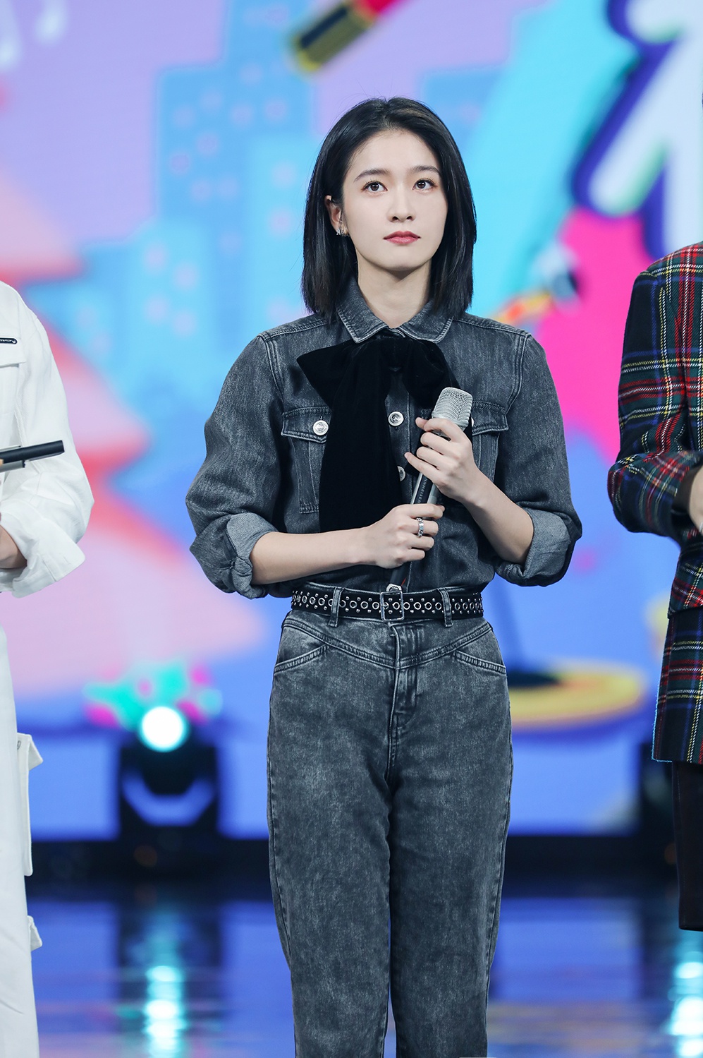 张雪迎惊喜亮相《快乐大本营》助阵章子怡,现场爆料熬夜原因